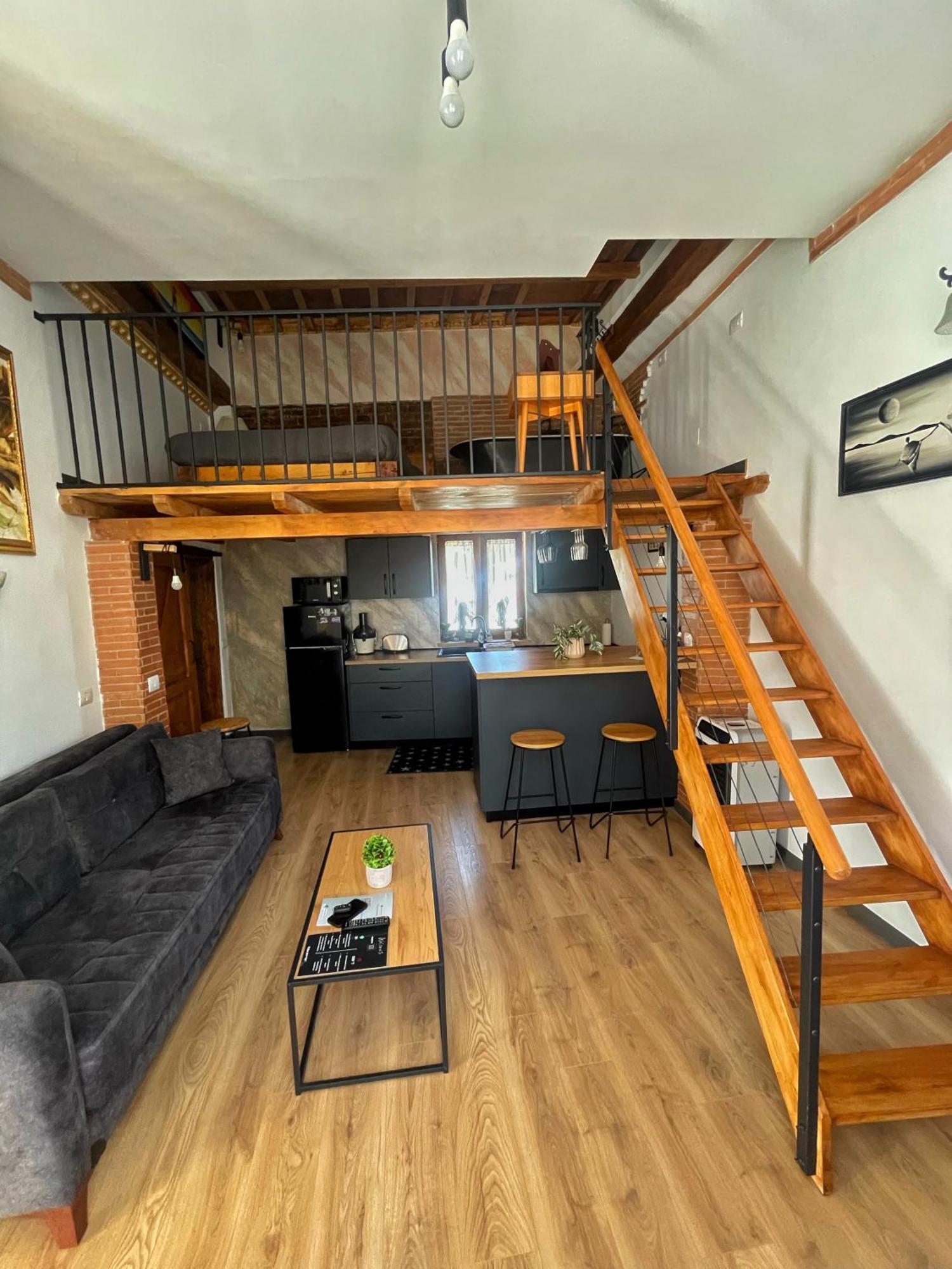 Marco'S Studio Fagaras Ngoại thất bức ảnh